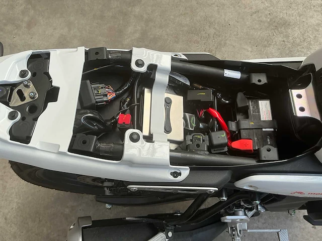 2024 yamaha xsr125 mtm125-c - afbeelding 17 van  31