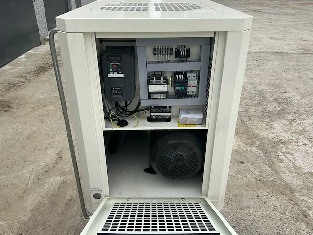 2024 zelfir hv-7.5g schroefcompressor - afbeelding 6 van  18