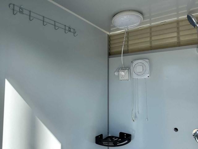 2025 - sanitairunit - douche/wc nieuw - afbeelding 9 van  24