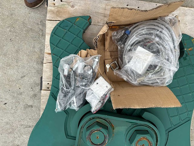 2025 - sr04 - voorzetapparatuur - afbeelding 2 van  13