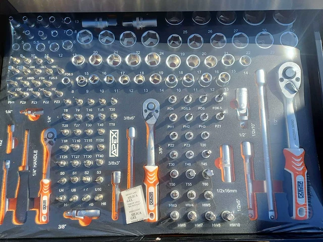 2025 apex xxxl edition gereedschapswagen - afbeelding 13 van  15