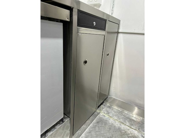 2025 food trailer chroom 220cm - mtm 750kg - afbeelding 3 van  26