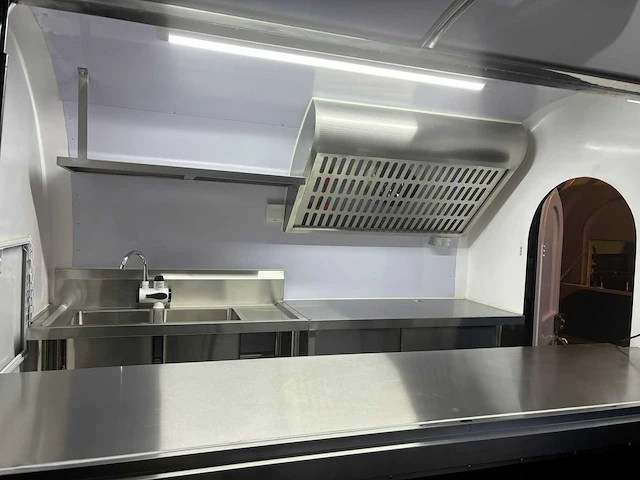 2025 food trailer – inox afwerking– mtm 750kg - afbeelding 27 van  34