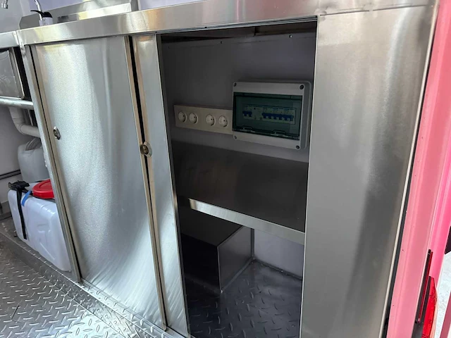 2025 food trailer pink 220cm - mtm 750kg - afbeelding 7 van  11