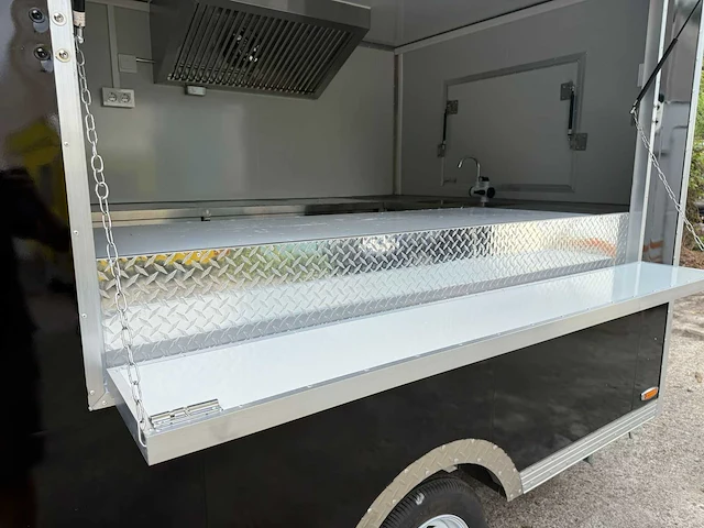 2025 foodtrailer zwart 280cm - mtm 750kg - afbeelding 4 van  11