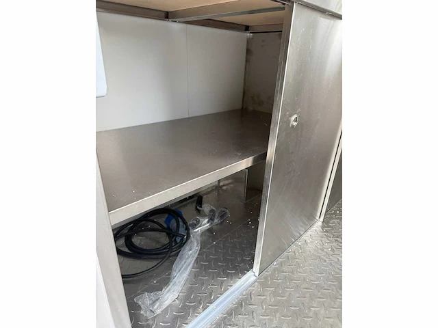 2025 foodtrailer zwart 280cm - mtm 750kg - afbeelding 12 van  13