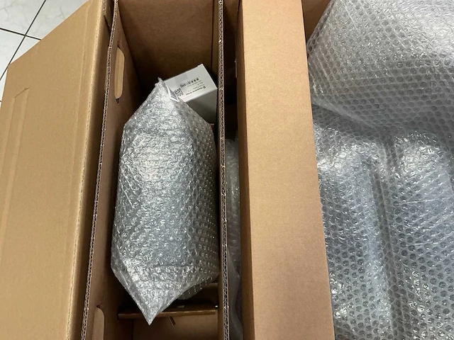 2025 husqvarna 305 robotmaaier 600m2 - afbeelding 2 van  4