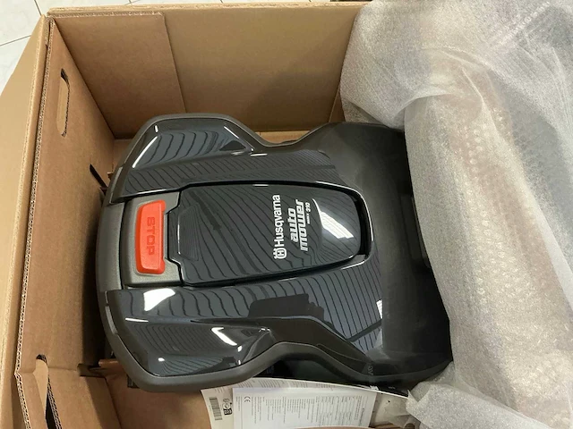 2025 husqvarna 310robot grasmaaier 1000m2 - afbeelding 2 van  5