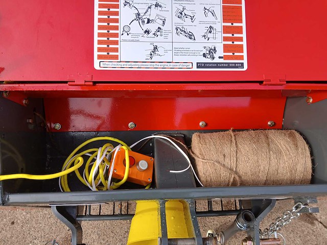 2025 mrbo850 balenpers voor minitractor - afbeelding 6 van  7