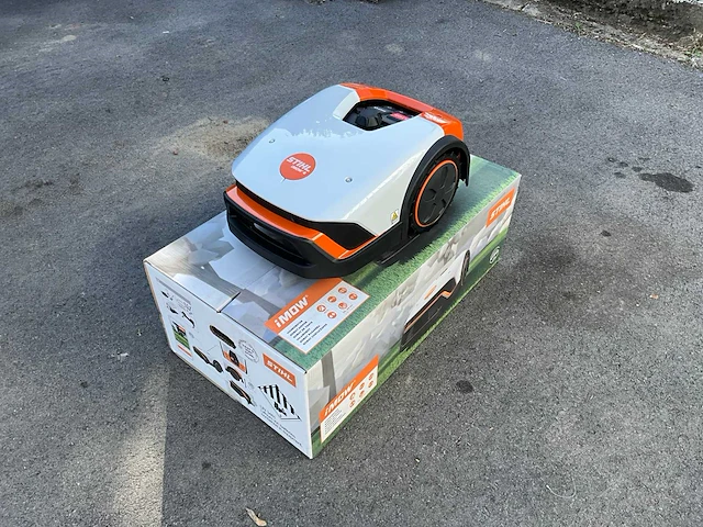 2025 stihl imow 4 robotmaaier - afbeelding 1 van  14