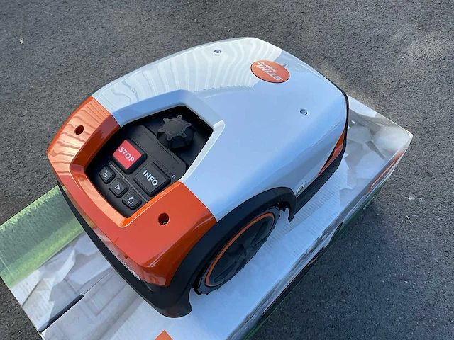 2025 stihl imow 4 robotmaaier - afbeelding 10 van  14
