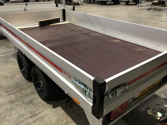 2025 vdm flatbed geremde autoaanhanger - afbeelding 18 van  22