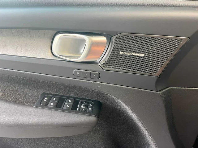2025 volvo xc40 b3 plus dark - 44km - afbeelding 16 van  24