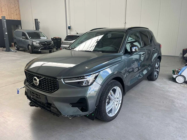 2025 volvo xc40 b3 plus dark - 44km - afbeelding 1 van  24