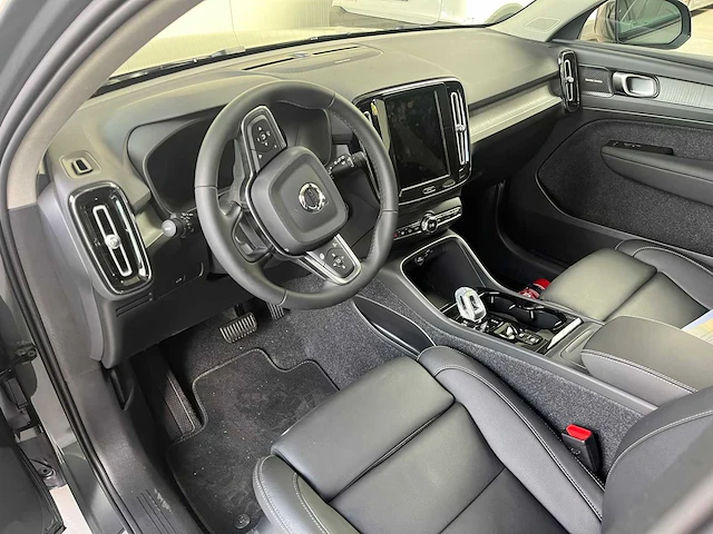 2025 volvo xc40 b3 plus dark - 44km - afbeelding 8 van  24