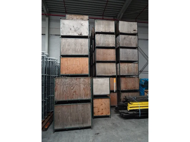 20x houten kist + inhoud - afbeelding 1 van  6