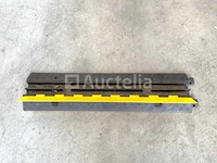 20x kabelbrug met klep en 2 kanalen 100x250x45mm - afbeelding 1 van  7