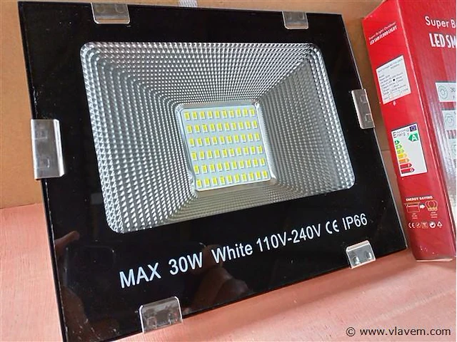 20x ongebruikt 30w led smd floodlight - afbeelding 1 van  11