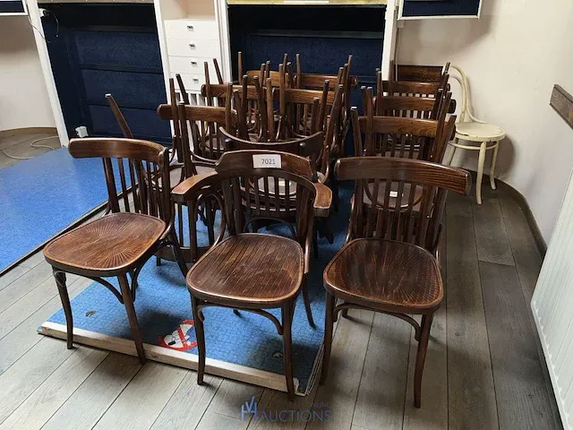 21 cafestoelen hutten - afbeelding 1 van  4