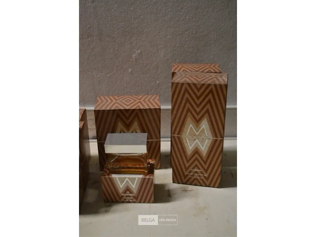 ±21 div soorten klassieke parfums - afbeelding 3 van  3
