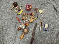 21 diverse percussie instrumenten - afbeelding 1 van  6
