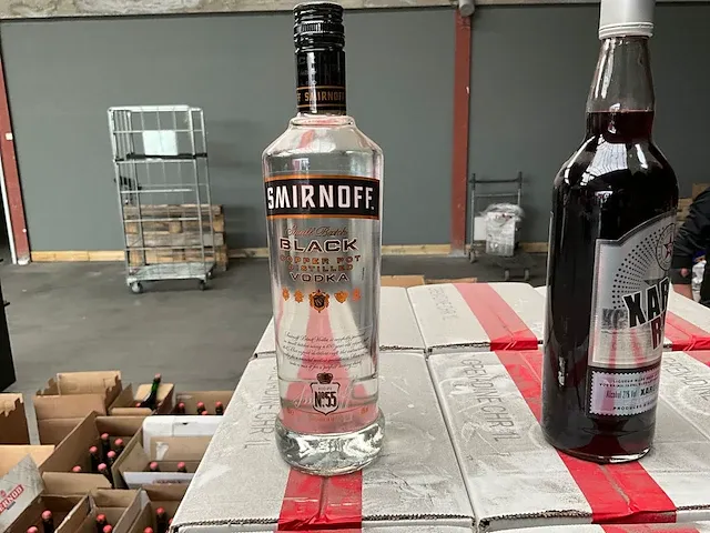 21 flessen vodka xarov red - afbeelding 4 van  6