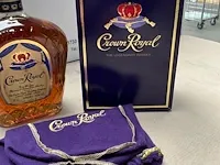 21 flessen whiskey crown royal - afbeelding 3 van  5