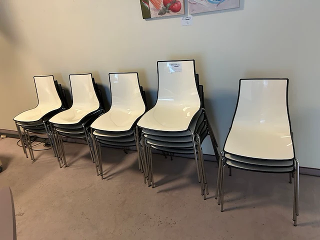 21 stoelen - afbeelding 1 van  5
