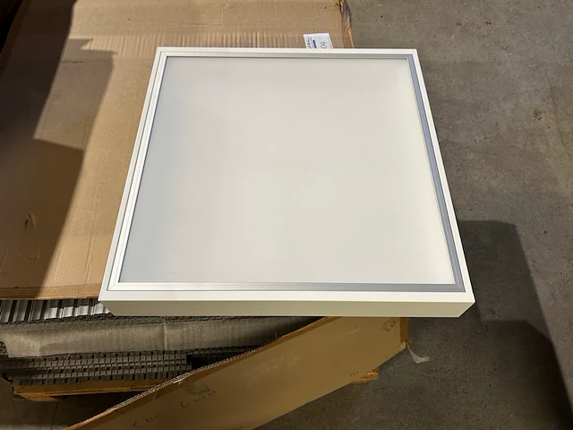 21 verlichtingspanelen voor tegelplafond - afbeelding 1 van  5