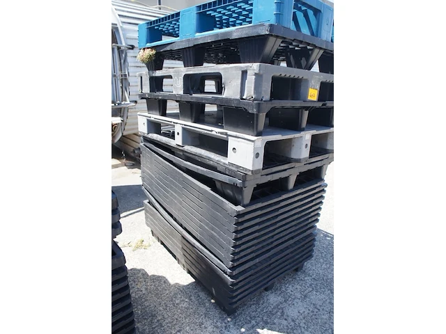 21x 80x120 plastic palletten - afbeelding 2 van  2
