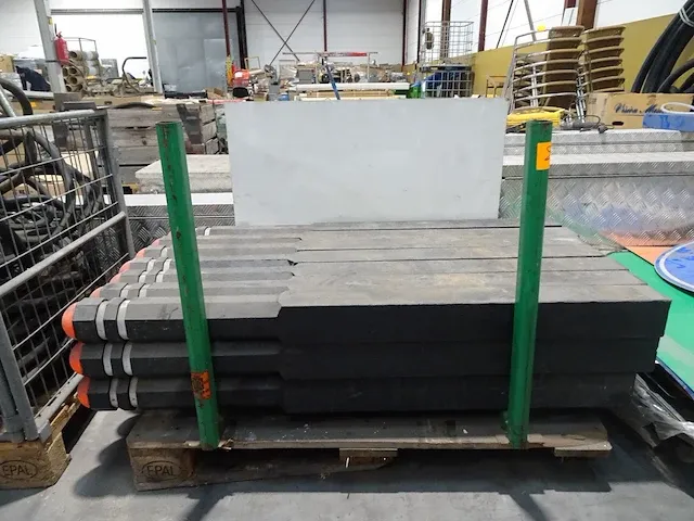 21x kunststof paal - afbeelding 1 van  3
