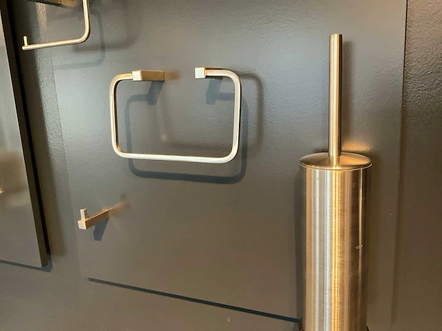 22 diverse bad en toilet accessoires - afbeelding 2 van  13
