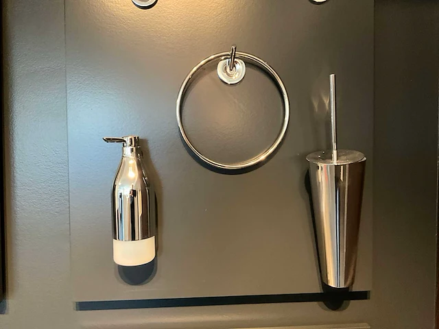 22 diverse bad en toilet accessoires - afbeelding 12 van  13
