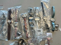 22 diverse horloges olivier strelli - afbeelding 6 van  12