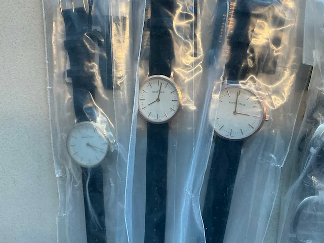 22 diverse horloges olivier strelli - afbeelding 9 van  12