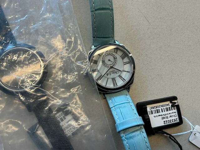 22 diverse horloges olivier strelli - afbeelding 12 van  12
