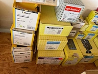 22 dozen nagelpluggen; houtboutschroeven; schroeven; spanstiften - afbeelding 2 van  7