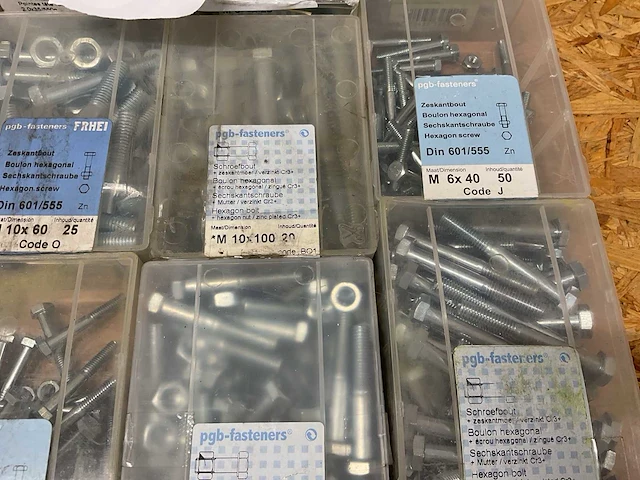 22 dozen nagels; zeskantbouten; schroefbout; stalen nagels - afbeelding 4 van  6