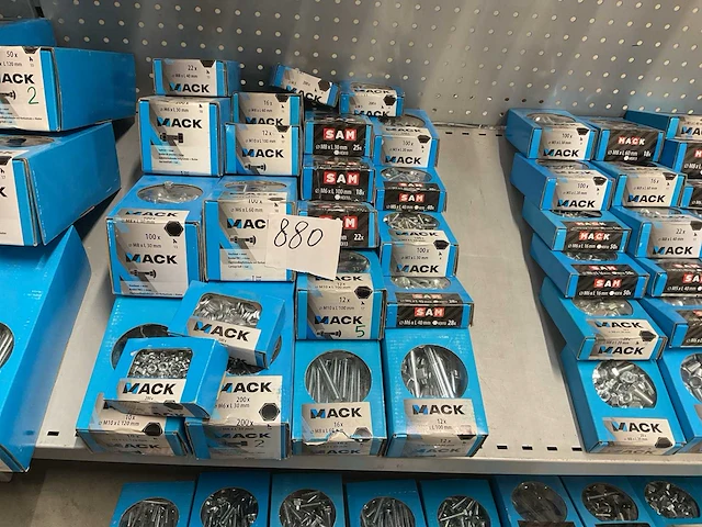 22 dozen tapbouten met moer; moeren - afbeelding 1 van  9