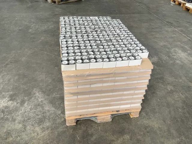 2251 potjes verf - afbeelding 3 van  8
