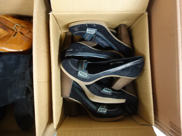 22x diverse schoenen - afbeelding 2 van  4