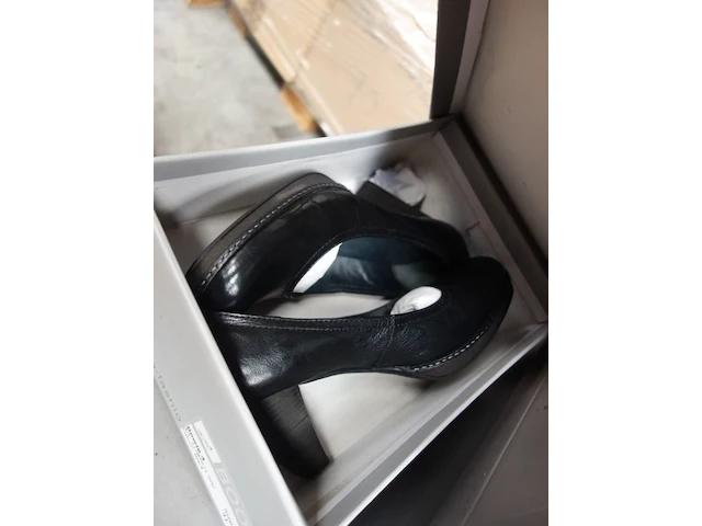 22x diverse schoenen - afbeelding 3 van  4
