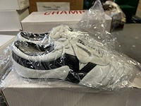 23 - indoor schoenen / taekwondo wit/rood wit/zwart (11st) - afbeelding 1 van  2