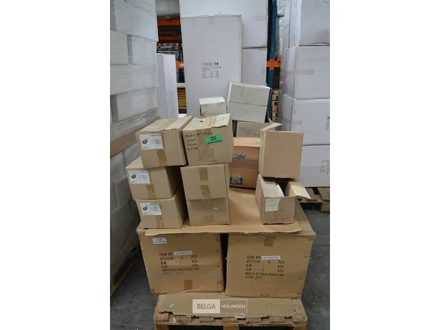±23 dozen div lampen en spots - afbeelding 1 van  10