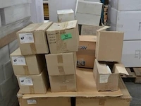 ±23 dozen div lampen en spots - afbeelding 1 van  10