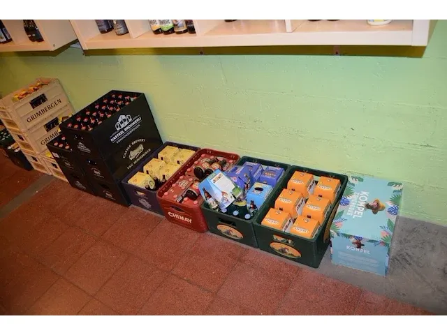 23 fl. palm 25cl, 38 fl. gentse strop blond 33cl, 64 fl. grimbergen dubbel 33cl, 32 fl. grimbergen blond 33cl, 40 fl. kasteelbier tripple 33cl, 72 fl. kasteelbier rouge 33cl, 23 fl. maredsous bruin 33cl - afbeelding 1 van  10