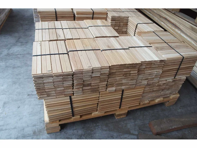 23,30 m² massief eiken visgraatparket 21mm - afbeelding 6 van  6