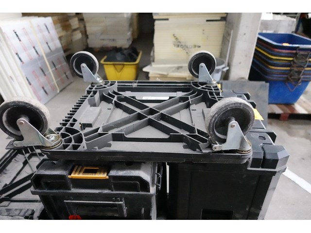 23x lege werkkoffer dewalt - afbeelding 5 van  6