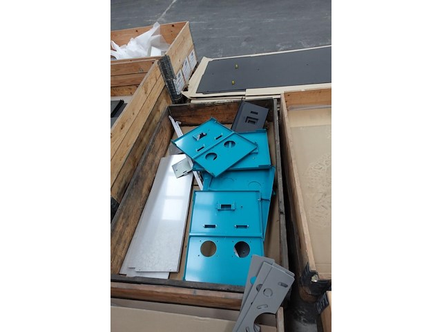 23x pallet metalen onderdelen laadpaalproductie - afbeelding 5 van  15