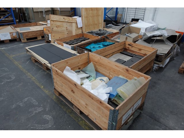23x pallet metalen onderdelen laadpaalproductie - afbeelding 7 van  15